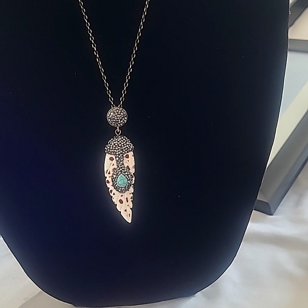 Genuine Sea Shell Turquoise Swarovski black dazzling crystal pendant W chain
